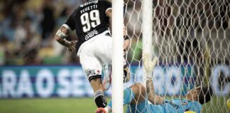 Rayan e Vegetti decidem e Vasco sai em vantagem na Copa do Brasil rayan-e-vegetti-decidem-e-vasco-sai-em-vantagem-na-copa-do-brasil
