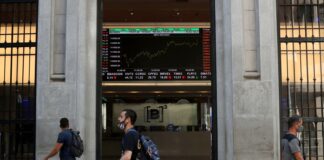Bolsa sobe 0,99% e volta a superar os 160 mil pontos bolsa-sobe-0,99%-e-volta-a-superar-os-160-mil-pontos