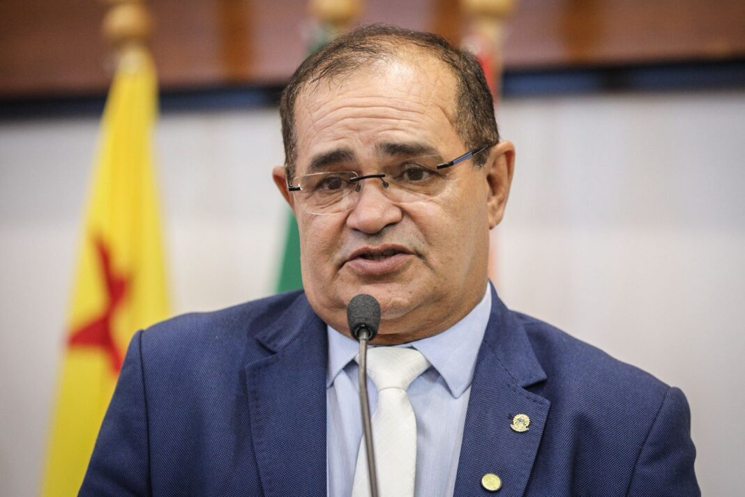 tanizio-sa-destaca-agendas-no-interior-e-elogia-gestao-municipal-durante-sessao-na-aleac