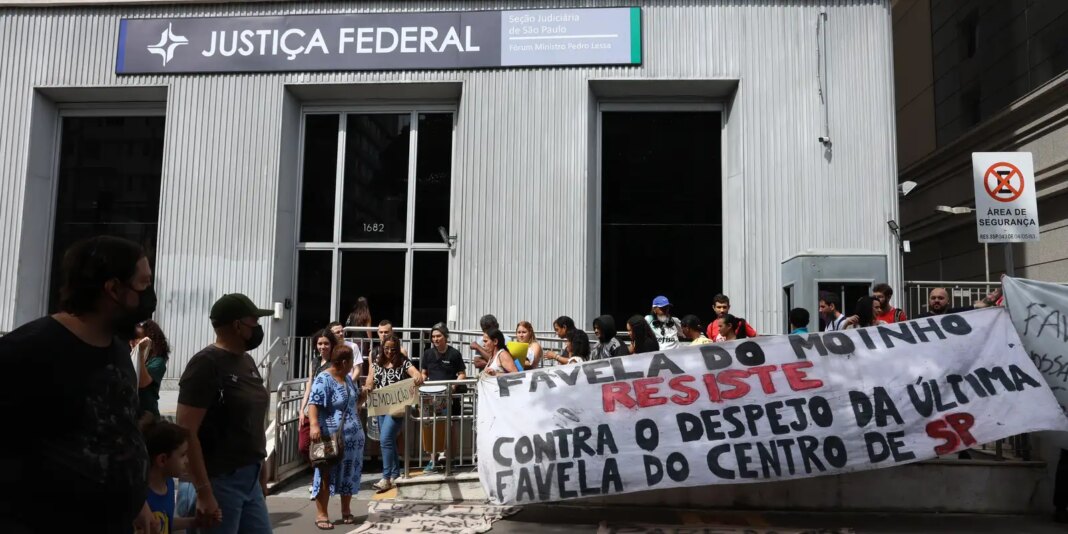 moradores-da-favela-do-moinho-protestam-contra-demolicoes-e-despejos