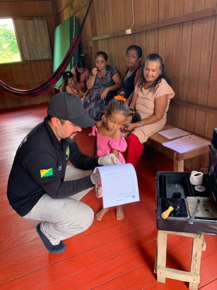 policia-civil-leva-emissao-da-carteira-de-identidade-nacional-a-comunidades-ribeirinhas-de-sena-madureira