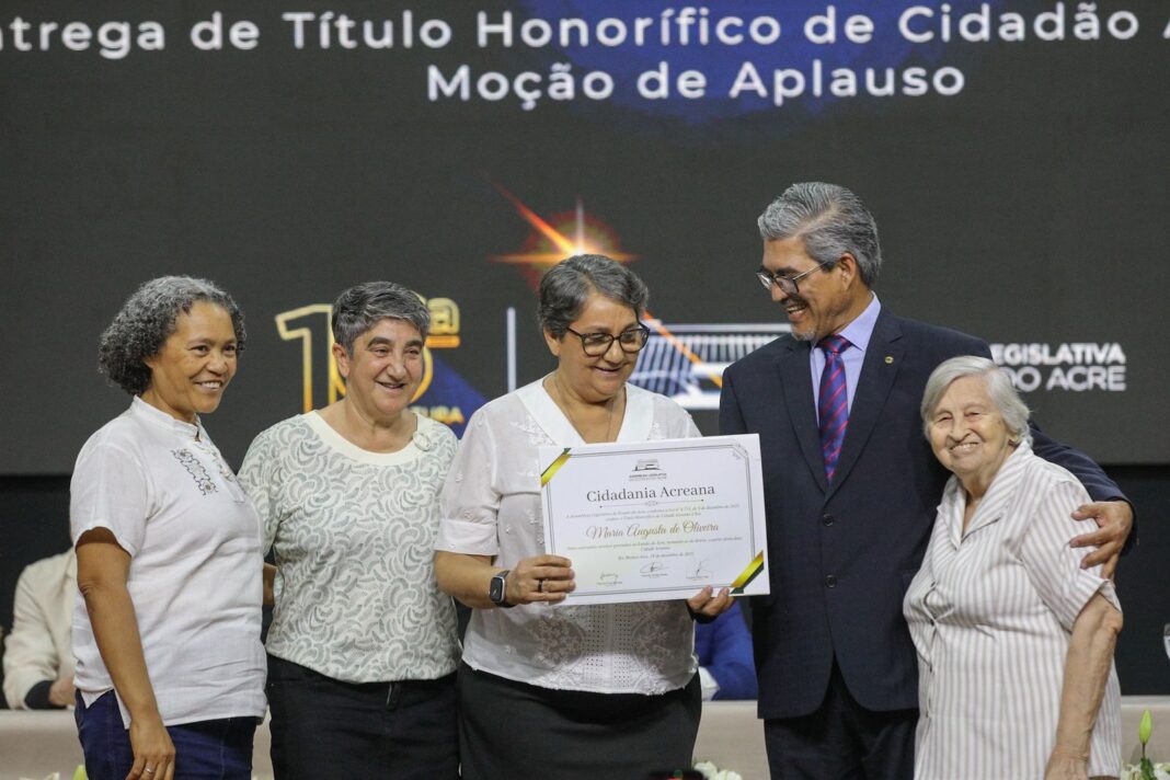 aleac-homenageia-gefron-e-servas-de-maria-com-mocoes-de-aplauso