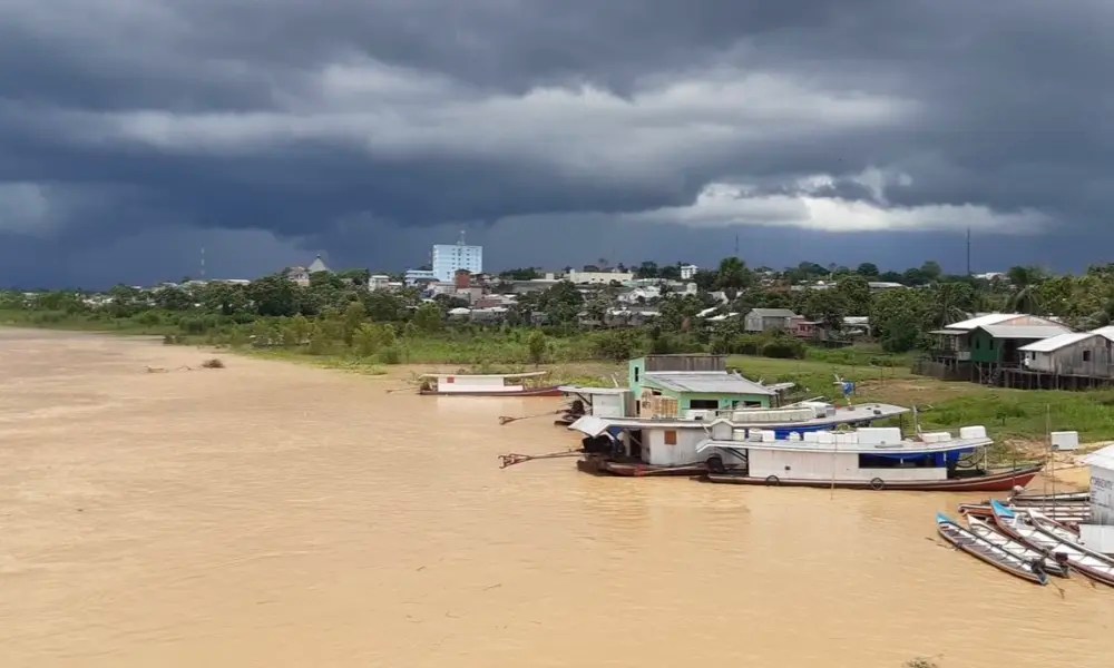 rio-jurua-tem-vazante-apos-ultrapassar-cota-de-alerta-em-cruzeiro-do-sul