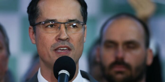 deltan-paga-indenizacao-a-lula-por-powerpoint-da-lava-jato