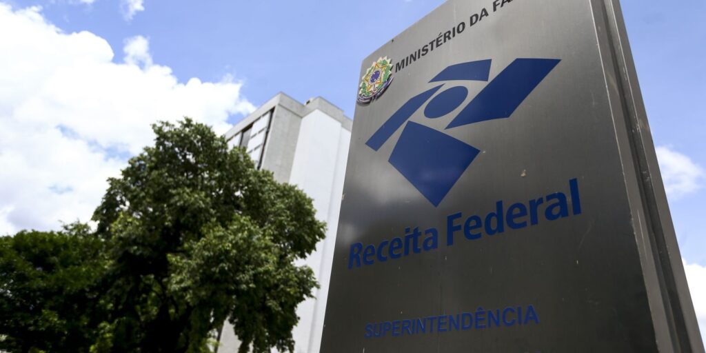 Arrecadação federal bate recorde de R$ 226,75 bilhões em novembro – Cidade AC News arrecadacao-federal-bate-recorde-de-r$-226,75-bilhoes-em-novembro