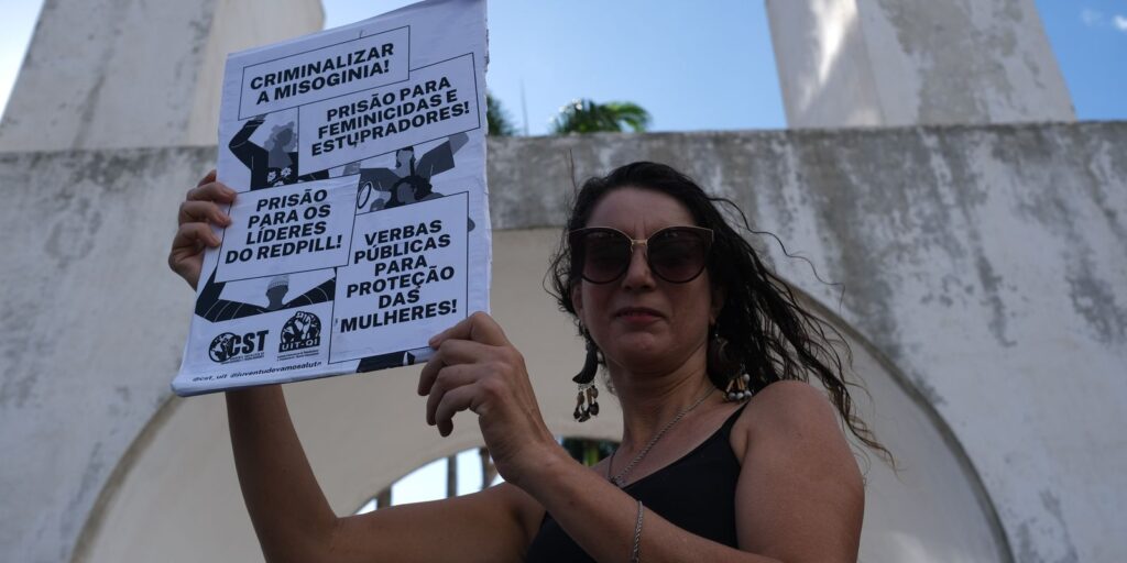 Ato nos Arcos da Lapa pede fim da violência contra mulheres e LGBTQIA+ – Cidade AC News ato-nos-arcos-da-lapa-pede-fim-da-violencia-contra-mulheres-e-lgbtqia+