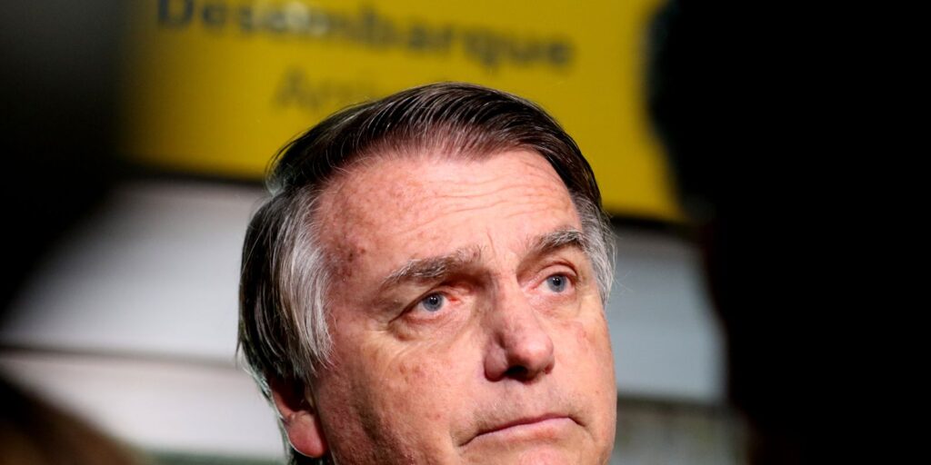 bolsonaro-deve-ser-internado-amanha-para-realizar-cirurgia