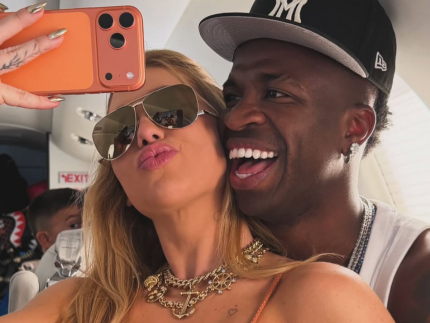 virginia-desembarca-em-trancoso-para-ferias-com-vini-jr.:-“paraiso”