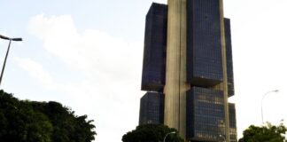 Juros do crédito pessoal e cartão rotativo avançam para as famílias juros-do-credito-pessoal-e-cartao-rotativo-avancam-para-as-familias