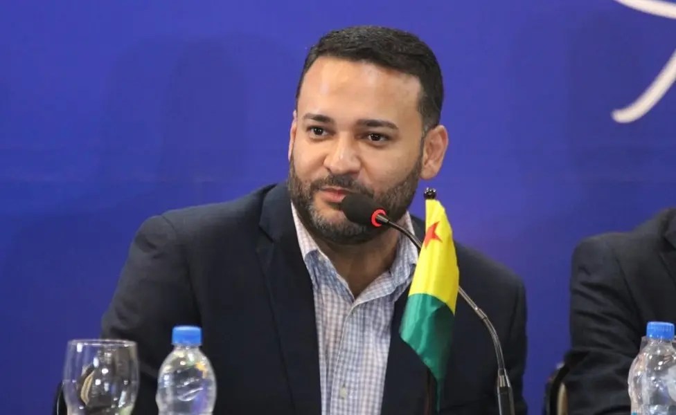 “compromisso”,-diz-aberson-carvalho-sobre-convocacao-de-434-professores-concursados