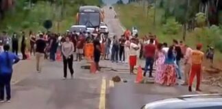 br-364-e-interditada-apos-risco-de-desmoronamento-em-cruzeiro-do-sul