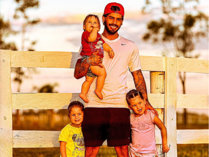 fez-a-limpa!-ze-felipe-apaga-quase-todas-as-publicacoes-do-instagram-apos-termino-com-ana-castela