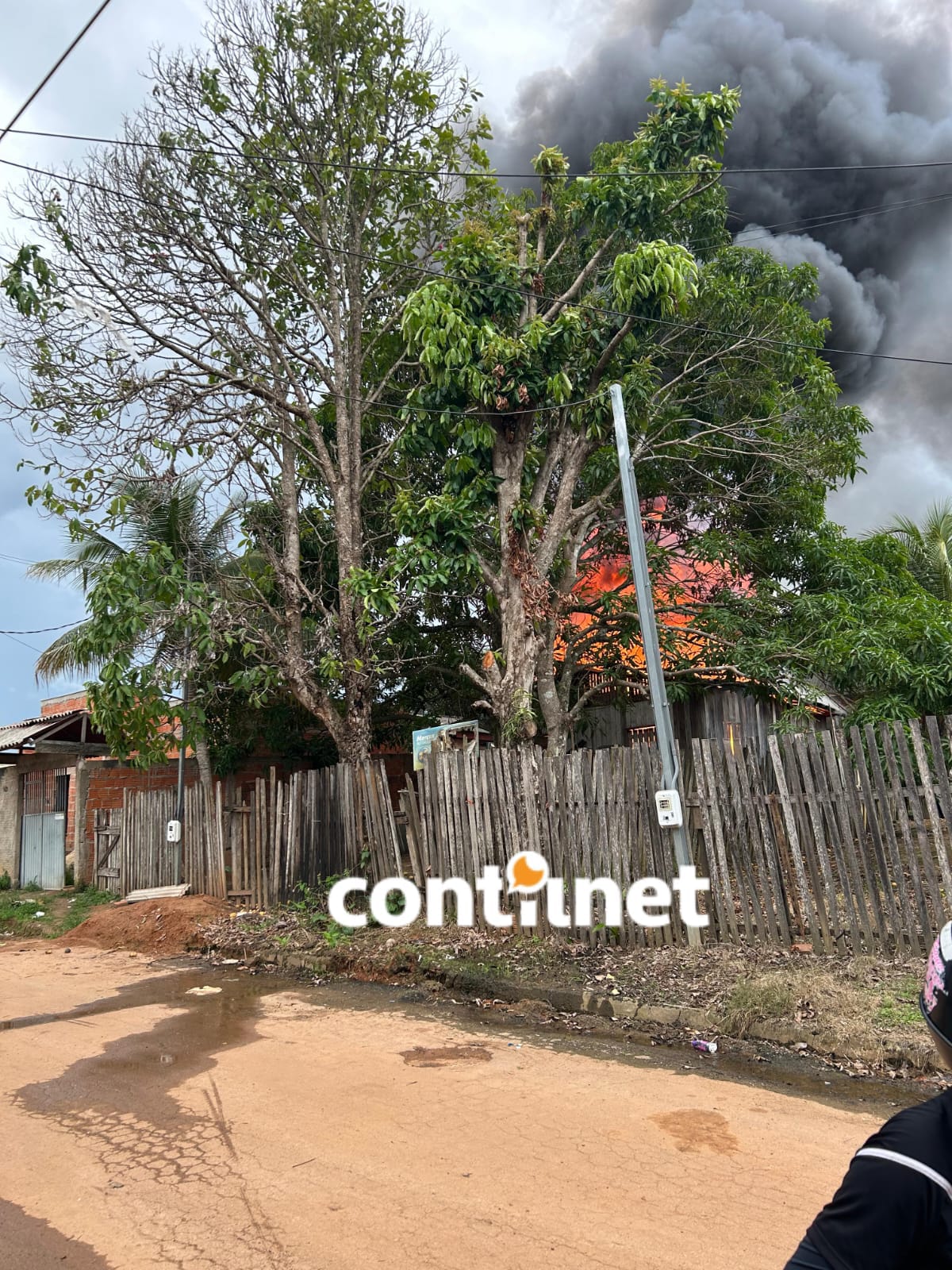 Sogra ateia fogo em casa de casal após genro ser preso por violência doméstica em Rio Branco | Cidade AC News – Notícias do Acre