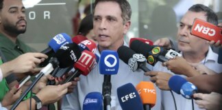 bolsonaro-deve-ter-alta-nesta-quinta-e-retornar-a-cela-na-pf