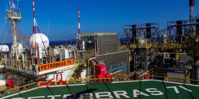 producao-de-petroleo-e-gas-atinge-4,921-milhoes-de-barris-em-novembro