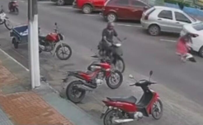 crianca-e-atropelada-por-motocicleta-ao-atravessar-rua-em-cruzeiro-do-sul