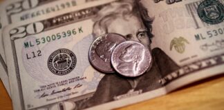 Dólar cai para R$ 5,37 com redução de preocupações com Venezuela dolar-cai-para-r$-5,37-com-reducao-de-preocupacoes-com-venezuela