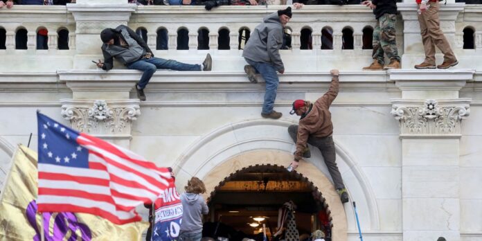 eua-lancam-site-onde-reescrevem-versao-da-invasao-ao-capitolio