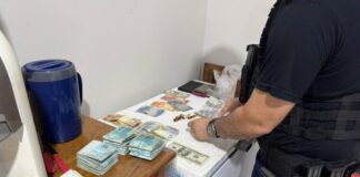 policia-civil-cumpre-mandados-e-apreende-dinheiro,-celulares-e-morfina-em-investigacao-sobre-desvio-de-medicamentos-no-acre