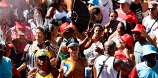 ativistas-denunciam-‘blackface’-em-fantasias-de-carnaval