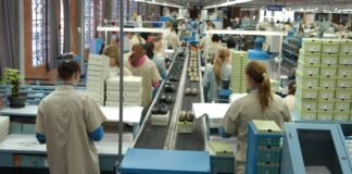 faturamento-da-industria-sobe,-mas-emprego-cai-pelo-terceiro-mes