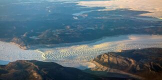 trump-quer-tarifar-paises-europeus-contrarios-a-compra-da-groenlandia