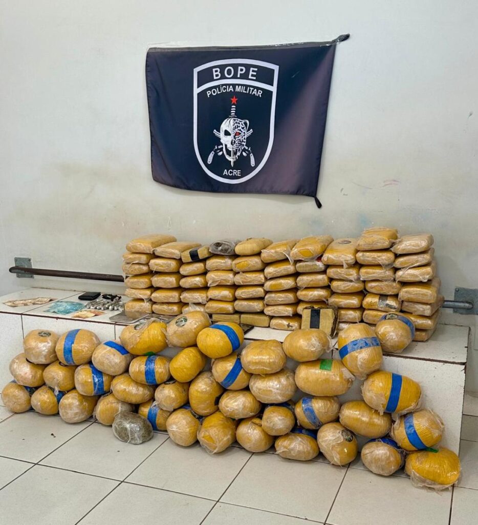Miilitares da companhia de choque apreendem 106 kg de drogas no bairro Floresta, em Rio Branco – Cidade AC News miilitares-da-companhia-de-choque-apreendem-106-kg-de-drogas-no-bairro-floresta,-em-rio-branco