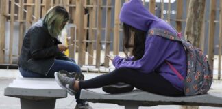 reino-unido-estuda-proibicao-de-redes-sociais-para-criancas