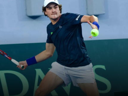 falta-de-ritmo-pesa-em-estreia-e-joao-fonseca-cai-na-abertura-do-australian-open