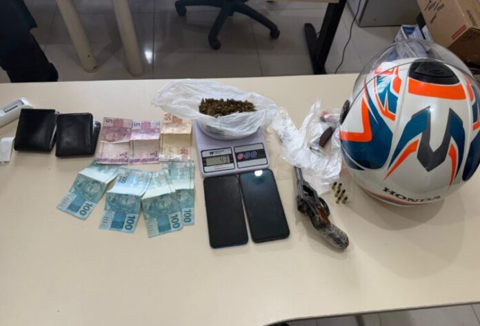 policia-civil-do-acre-prende-suspeito-por-porte-ilegal-de-arma-e-trafico-de-drogas-em-mancio-lima