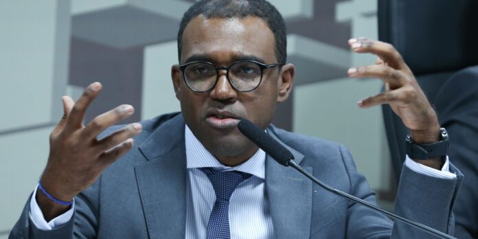 bc:-diretor-nega-ter-recomendado-compra-de-carteiras-do-master-ao-brb bc:-diretor-nega-ter-recomendado-compra-de-carteiras-do-master-ao-brb