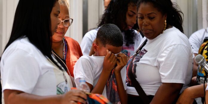 ato-no-rio-pede-justica-pela-morte-de-thiago-menezes-flausino