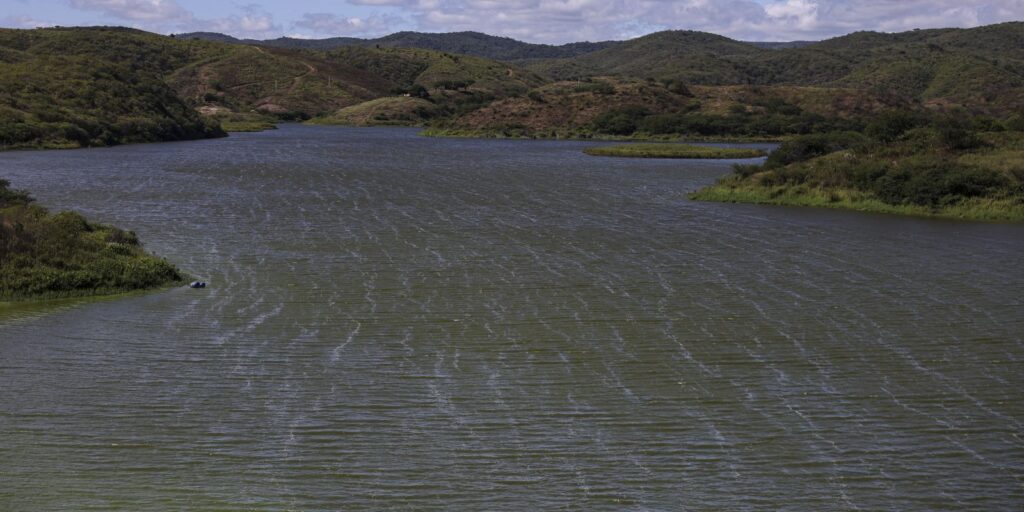 nivel-do-rio-sao-francisco-ultrapassa-cota-de-alerta