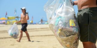 praia-do-rio-vermelho-recebe-mutirao-de-limpeza-no-domingo