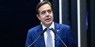 senador-apresenta-projeto-para-tentar-barrar-homenagem-a-lula-com-verba-publica-no-carnaval