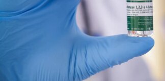 comeca-vacinacao-de-1,2-milhao-de-profissionais-de-saude-contra-dengue