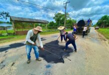 Prefeitura de Cruzeiro do Sul realiza tapa buracos roçagem e limpeza na cidade prefeitura-de-cruzeiro-do-sul-realiza-tapa-buracos-rocagem-e-limpeza-na-cidade