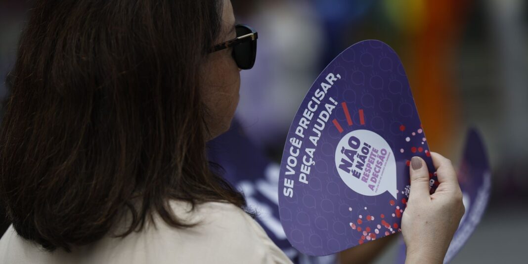 carnaval:-80%-das-mulheres-temem-assedio-e-quase-metade-ja-foi-vitima