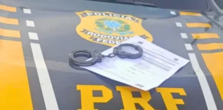 prf-prende-tres-pessoas-com-mandados-em-aberto-durante-fiscalizacoes-nas-brs-do-acre