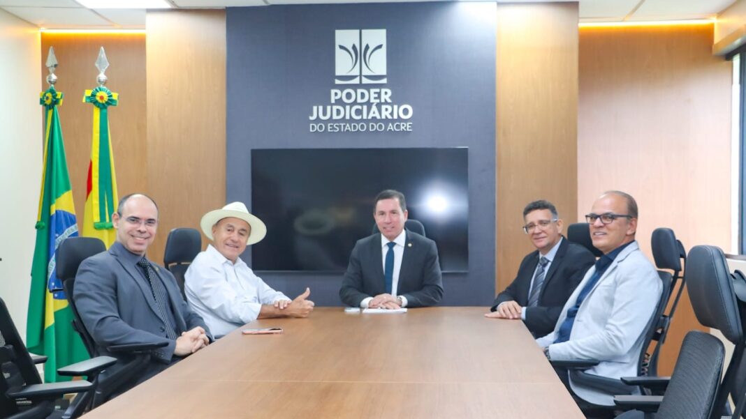 prefeitura-de-rio-branco-e-tribunal-de-justica-do-acre-firmam-cooperacao-para-sediar-o-57o-fonaje