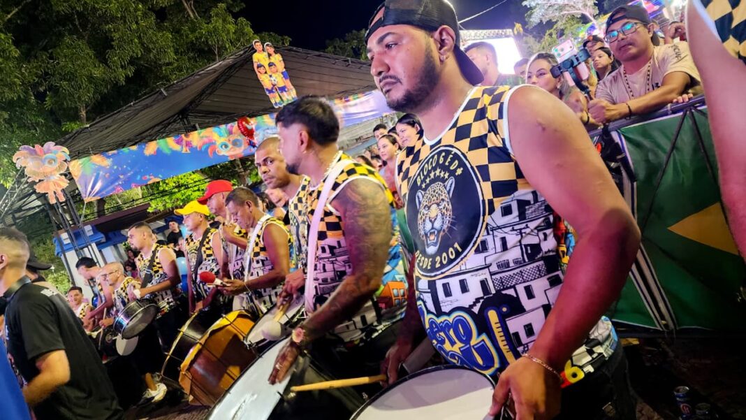 bateria-do-bloco-6-e-d+-abre-o-carnaval-2026-com-muito-samba,-em-rio-branco