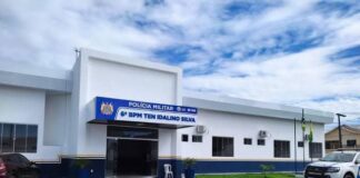 Motociclista é detido após fugir de abordagem e portar droga em Cruzeiro do Sul motociclista-e-detido-apos-fugir-de-abordagem-e-portar-droga-em-cruzeiro-do-sul