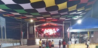 vazio!-primeira-noite-de-carnaval-em-sena-tem-publico-abaixo-do-esperado