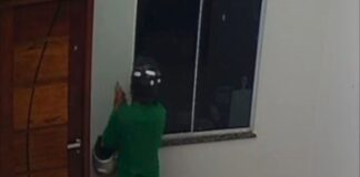 cameras-flagram-criminoso-arrombando-portao-eletronico-e-roubando-casa