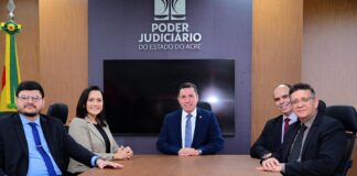 Vice-governadora Mailza conhece Projeto Humanize em reunião com o presidente do TJAC vice-governadora-mailza-conhece-projeto-humanize-em-reuniao-com-o-presidente-do-tjac