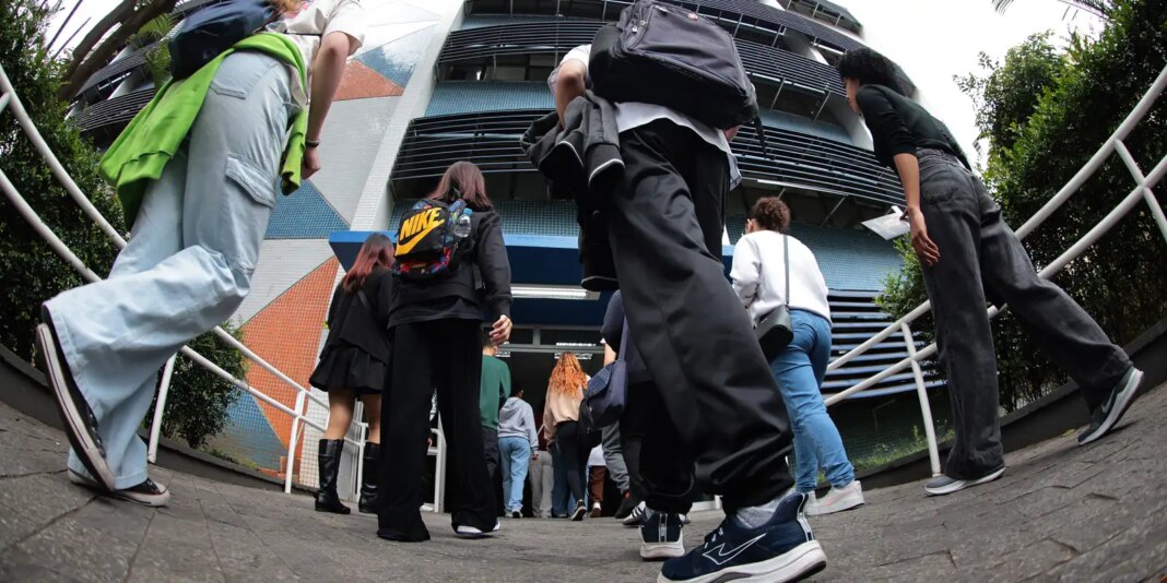 pre-selecionados-tem-ate-fim-da-noite-para-completar-cadastro-no-fies