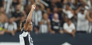 botafogo-supera-nacional-e-segue-vivo-na-pre-libertadores