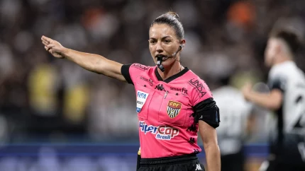 arbitra-ofendida-por-jogador-do-bragantino-apitara-o-“choque-rei”-nas-semifinais-do-paulistao