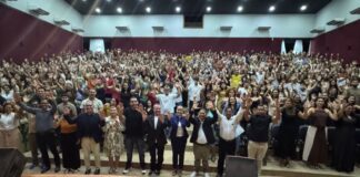 ‘Para mim é mais do que um concurso, é a realização de um sonho’, diz professora após ser empossada em Cruzeiro do Sul ‘para-mim-e-mais-do-que-um-concurso,-e-a-realizacao-de-um-sonho’,-diz-professora-apos-ser-empossada-em-cruzeiro-do-sul