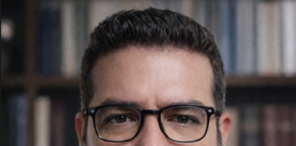 Logo oficial do canal O Ton da Conversa no YouTube, dedicado à análise e reflexão sobre fatos atuais.